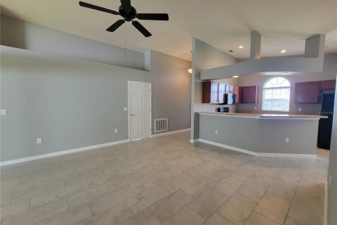Casa en alquiler en Winter Haven, Florida, 3 dormitorios, 139.63 m2 № 1914420 - foto 13