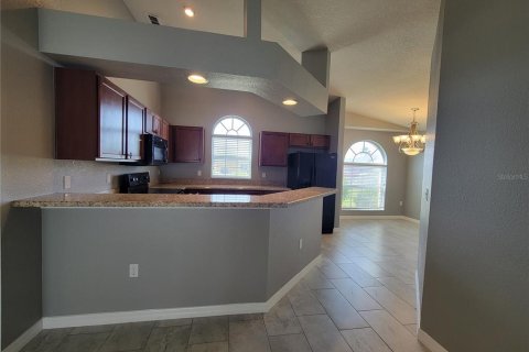 Casa en alquiler en Winter Haven, Florida, 3 dormitorios, 139.63 m2 № 1914420 - foto 3