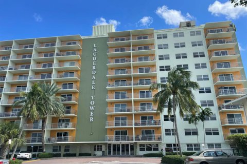 Condominio en venta en Fort Lauderdale, Florida, 3 habitaciones, 40.88 m2 № 2250615 - foto 2