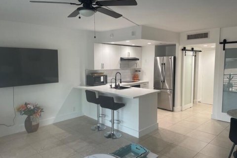 Condominio en venta en Fort Lauderdale, Florida, 3 habitaciones, 40.88 m2 № 2250615 - foto 13
