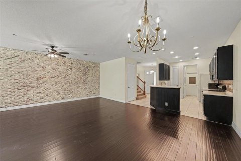 Touwnhouse à vendre à Temple Terrace, Floride: 3 chambres, 176.24 m2 № 2287441 - photo 6