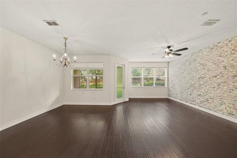 Touwnhouse à vendre à Temple Terrace, Floride: 3 chambres, 176.24 m2 № 2287441 - photo 9