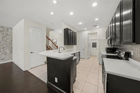 Touwnhouse à vendre à Temple Terrace, Floride: 3 chambres, 176.24 m2 № 2287441 - photo 14