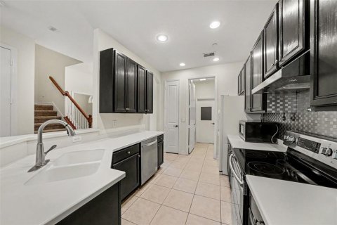 Touwnhouse à vendre à Temple Terrace, Floride: 3 chambres, 176.24 m2 № 2287441 - photo 12