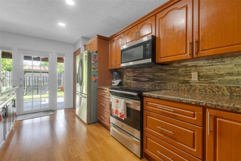 House in Homestead, Florida 4 bedrooms, 212 sq.m. № 1784034 - photo 14