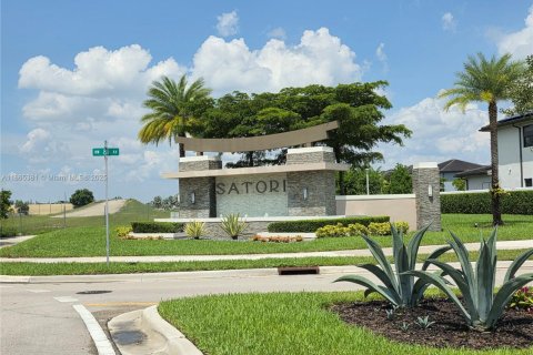 Adosado en venta en Miami Lakes, Florida, 3 dormitorios, 157.19 m2 № 1892930 - foto 1