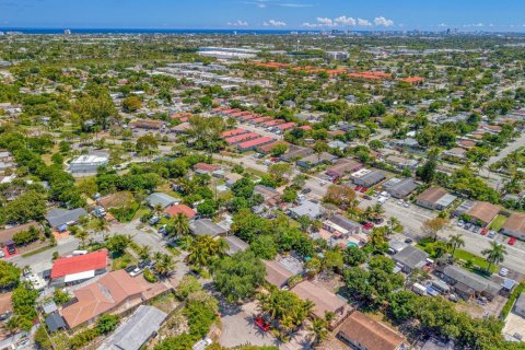 Villa ou maison à vendre à Deerfield Beach, Floride: 3 chambres, 129.6 m2 № 2085307 - photo 10