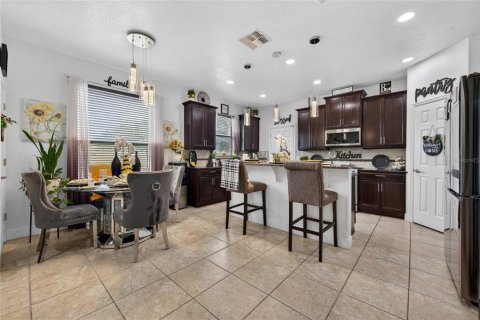 Casa en venta en Orange City, Florida, 5 dormitorios, 284.19 m2 № 2104743 - foto 8