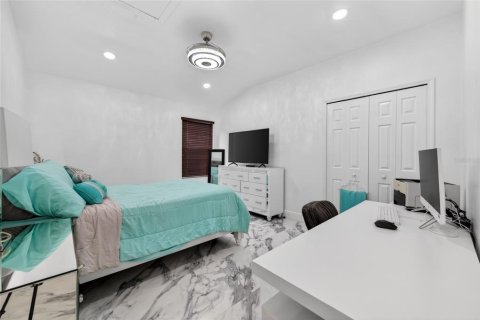 Casa en venta en Orange City, Florida, 5 dormitorios, 284.19 m2 № 2104743 - foto 27
