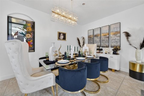 Casa en venta en Orange City, Florida, 5 dormitorios, 284.19 m2 № 2104743 - foto 6