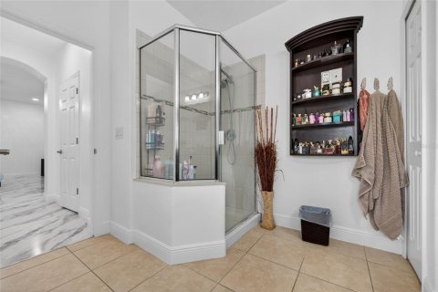 Casa en venta en Orange City, Florida, 5 dormitorios, 284.19 m2 № 2104743 - foto 18