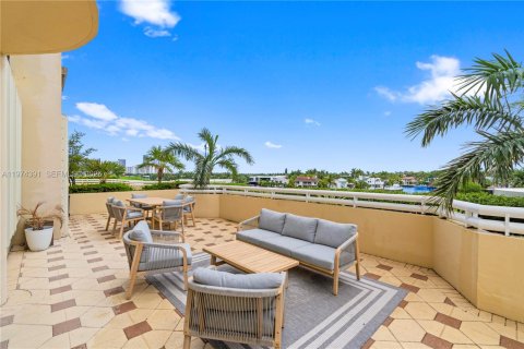 Condominio en Aventura, Florida, 2 dormitorios  № 2168815