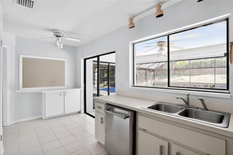 Casa en venta en Orlando, Florida, 3 dormitorios, 143.35 m2 № 1912216 - foto 9