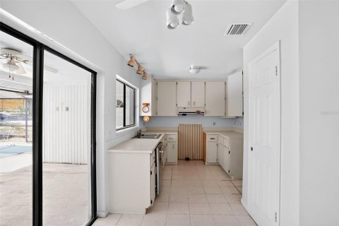 Casa en venta en Orlando, Florida, 3 dormitorios, 143.35 m2 № 1912216 - foto 10