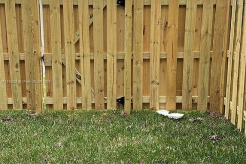 Touwnhouse à louer à Pembroke Pines, Floride: 3 chambres, 140 m2 № 1973656 - photo 4