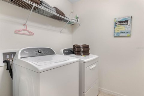 Купить виллу или дом в Киссимми, Флорида 11 комнат, 338.91м2, № 2111796 - фото 22