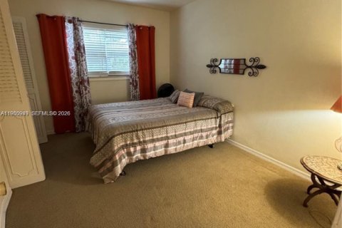 Condo in Pompano Beach, Florida, 2 bedrooms  № 2044184 - photo 11