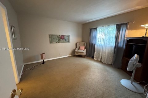 Condo in Pompano Beach, Florida, 2 bedrooms  № 2044184 - photo 13