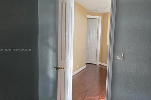 Villa ou maison à louer à Plantation, Floride: 4 chambres, 266.44 m2 № 2045549 - photo 15