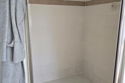 Villa ou maison à louer à Plantation, Floride: 4 chambres, 266.44 m2 № 2045549 - photo 21