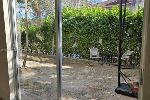 Villa ou maison à louer à Plantation, Floride: 4 chambres, 266.44 m2 № 2045549 - photo 8