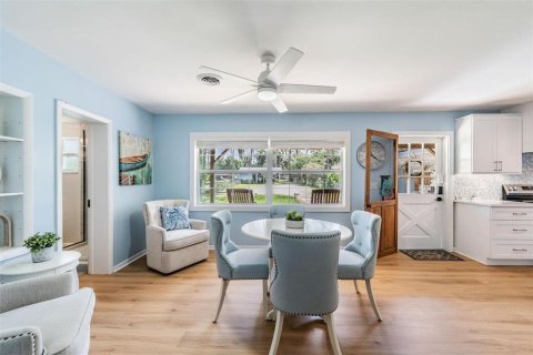 Casa en alquiler en Ocklawaha, Florida, 2 dormitorios, 146.32 m2 № 1915453 - foto 12