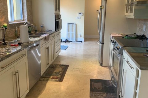 Villa ou maison à vendre à Sunny Isles Beach, Floride: 2 chambres, 129.51 m2 № 1892745 - photo 7