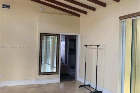 Villa ou maison à vendre à Sunny Isles Beach, Floride: 2 chambres, 129.51 m2 № 1892745 - photo 26