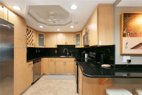 Condominio en venta en Hollywood, Florida, 2 dormitorios, 119.57 m2 № 1348144 - foto 13