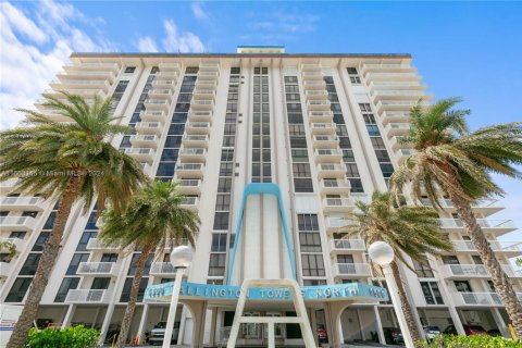 Condominio en venta en Hollywood, Florida, 2 dormitorios, 119.57 m2 № 1348144 - foto 3