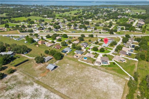 House in Winter Haven, Florida 4 bedrooms, 168.06 sq.m. № 1751889 - photo 4