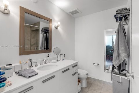 Condominio en venta en Miami, Florida, 1 dormitorio, 91.23 m2 № 1863130 - foto 10