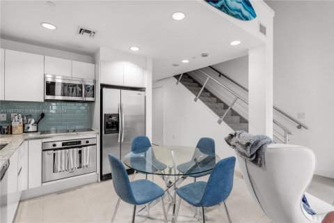Condominio en venta en Miami, Florida, 1 dormitorio, 91.23 m2 № 1863130 - foto 6