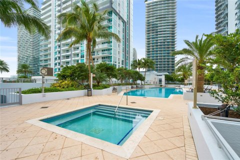 Condominio en venta en Miami, Florida, 1 dormitorio, 91.23 m2 № 1863130 - foto 20