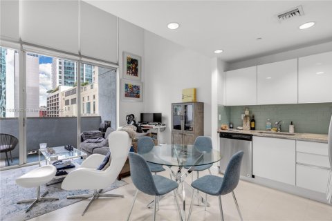 Condominio en venta en Miami, Florida, 1 dormitorio, 91.23 m2 № 1863130 - foto 5