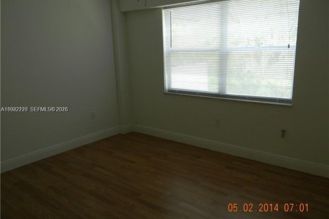 Copropriété à louer à North Miami Beach, Floride: 1 chambre, 74.69 m2 № 1976944 - photo 10