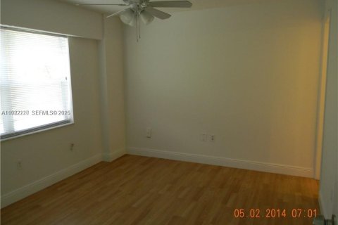 Copropriété à louer à North Miami Beach, Floride: 1 chambre, 74.69 m2 № 1976944 - photo 11