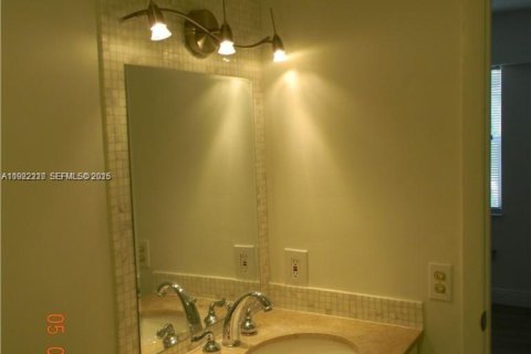 Copropriété à louer à North Miami Beach, Floride: 1 chambre, 74.69 m2 № 1976944 - photo 8
