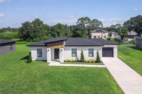 House in Palm Bay, Florida 3 bedrooms, 116.13 sq.m. № 1944472 - photo 4