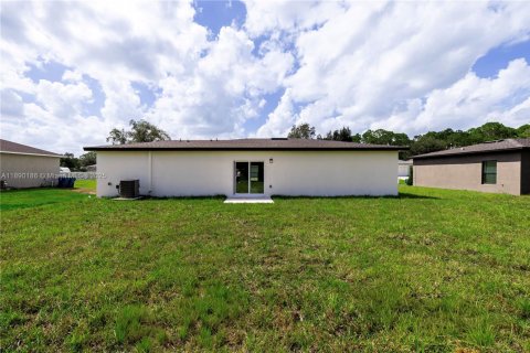 House in Palm Bay, Florida 3 bedrooms, 116.13 sq.m. № 1944472 - photo 29