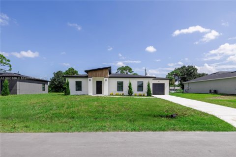 House in Palm Bay, Florida 3 bedrooms, 116.13 sq.m. № 1944472 - photo 6