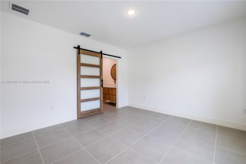 House in Palm Bay, Florida 3 bedrooms, 116.13 sq.m. № 1944472 - photo 14