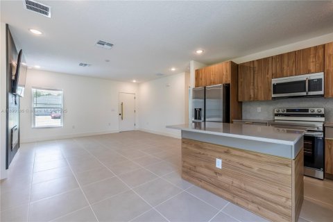 House in Palm Bay, Florida 3 bedrooms, 116.13 sq.m. № 1944472 - photo 12