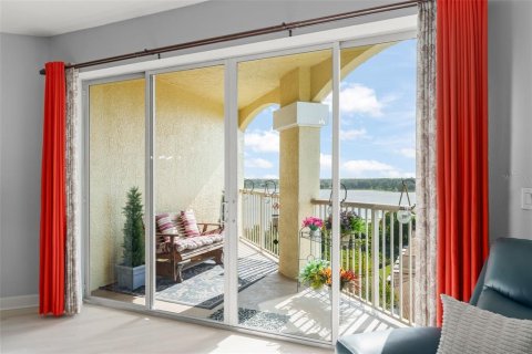 Condo in Orlando, Florida, 3 bedrooms № 2204207 - photo 23