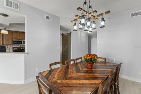 Condo in Orlando, Florida, 3 bedrooms № 2204207 - photo 11