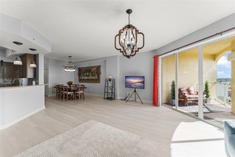 Condo in Orlando, Florida, 3 bedrooms № 2204207 - photo 22