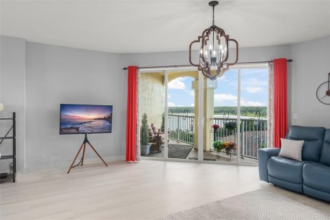 Condo in Orlando, Florida, 3 bedrooms № 2204207 - photo 13
