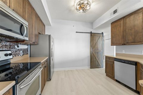 Condo in Orlando, Florida, 3 bedrooms № 2204207 - photo 19