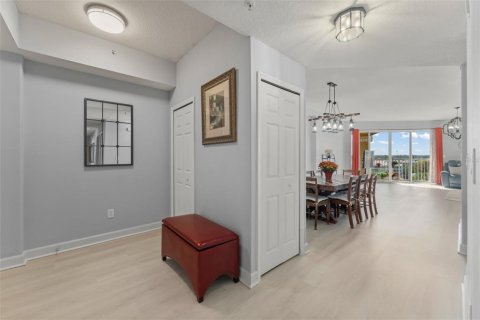 Condo in Orlando, Florida, 3 bedrooms № 2204207 - photo 15