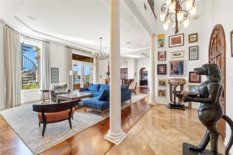 Casa en venta en Tampa, Florida, 4 dormitorios, 340.86 m2 № 2121819 - foto 13